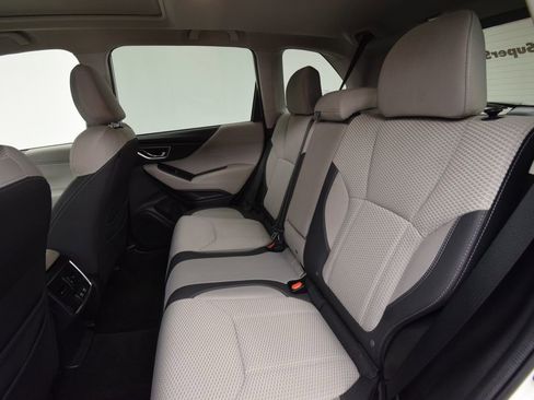 Used 2019 Subaru Forester Premium image 22