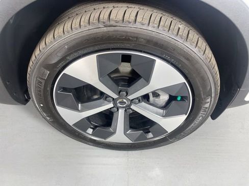 Used 2025 Volvo XC40 B5 Core w/ Protection Package Premier AWD/4WD image 10
