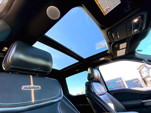 Used 2024 Ford F250 Platinum image 19