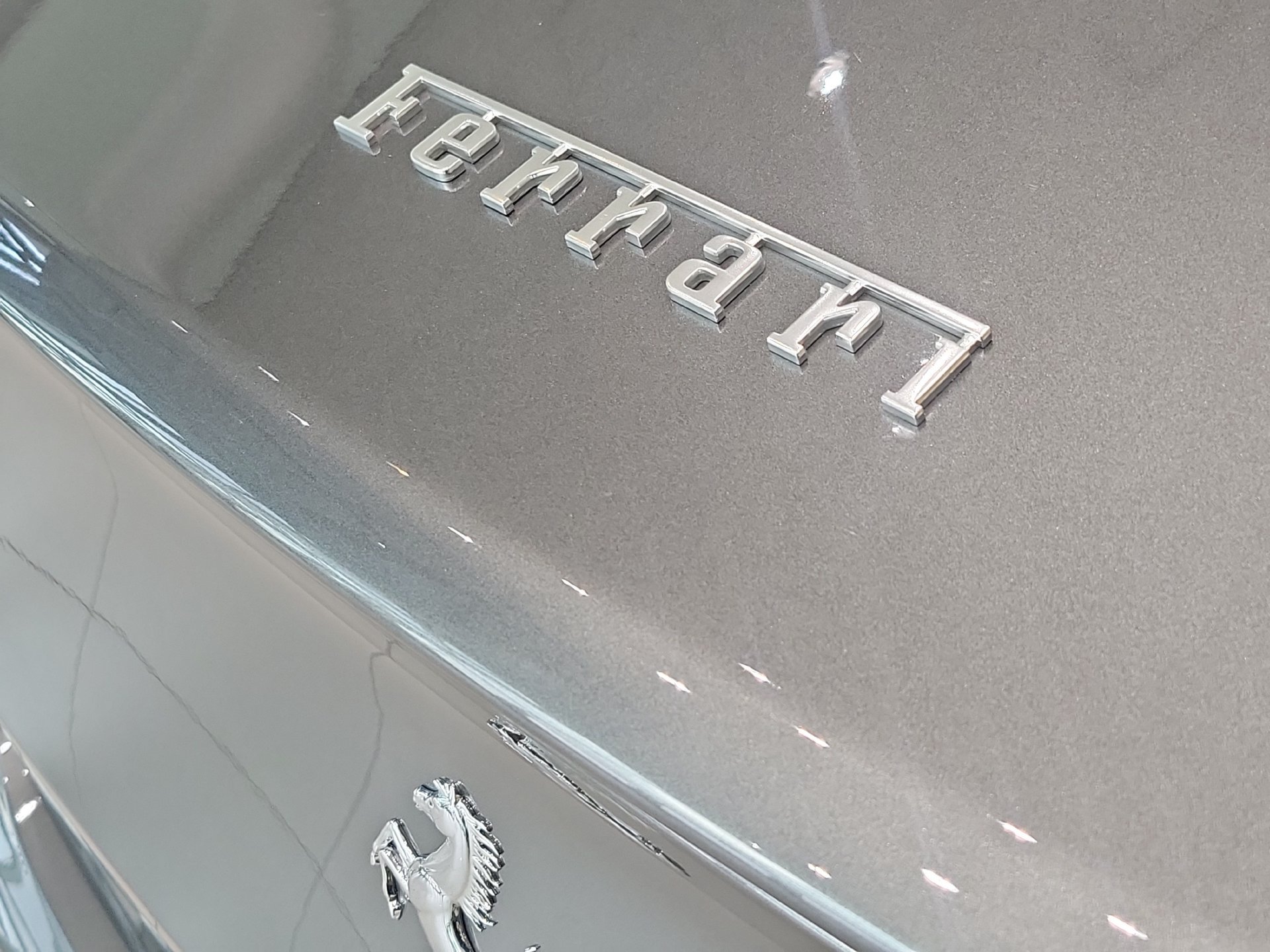 Used 2017 Ferrari California T RWD image 11