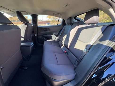 Used 2025 Toyota Prius LE image 32