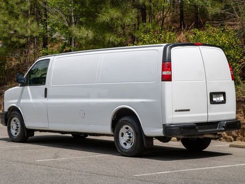 Used 2019 Chevrolet Express 3500 Extended w/ Driver Convenience Package RWD image 8