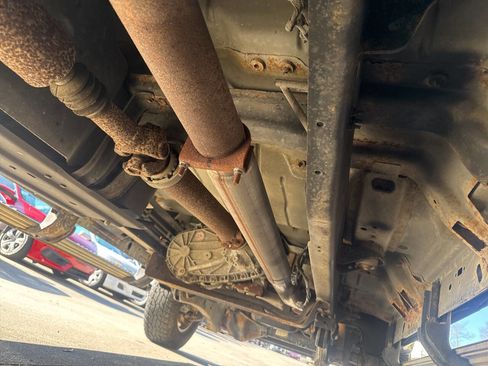 Used 2010 Ford F250 XLT image 25