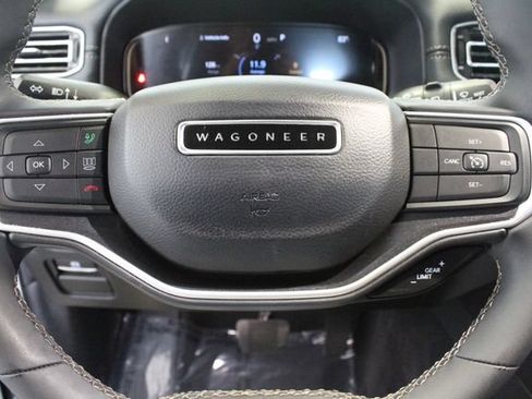 Used 2024 Jeep Wagoneer 4WD image 13