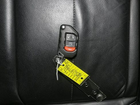 Used 2022 Jeep Wrangler Unlimited Sahara w/ Cold Weather Group image 39