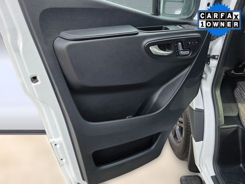 Used 2022 Mercedes-Benz Sprinter 2500 image 28