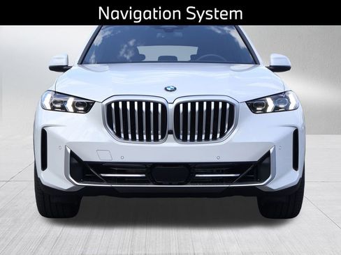 New 2026 BMW X5 xDrive40i w/ Premium Package image 3