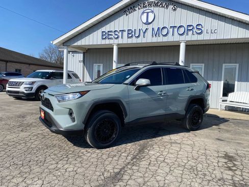 Used 2021 Toyota RAV4 XLE AWD/4WD image 29