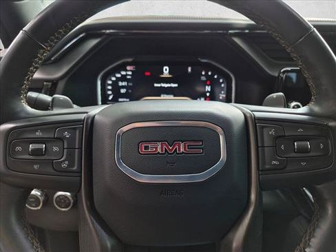 Used 2024 GMC Sierra 1500 AT4 w/ Technology Package AWD/4WD image 12