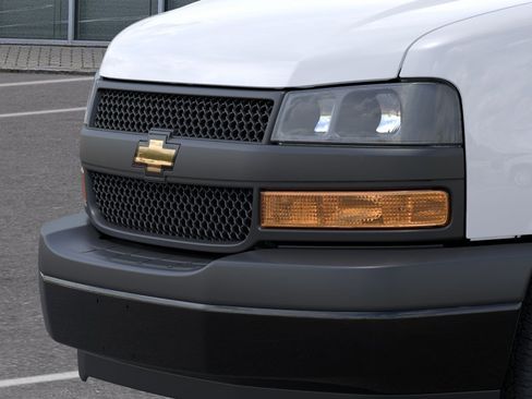 New 2026 Chevrolet Express 2500 w/ Driver Convenience Package RWD image 37