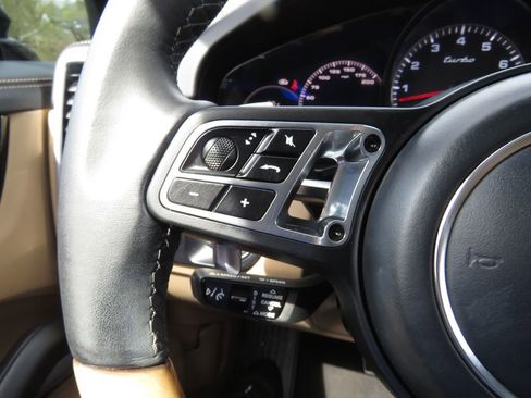 Used 2021 Porsche Cayenne Turbo AWD/4WD image 22