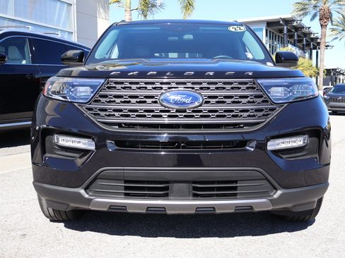 Used 2022 Ford Explorer XLT w/ Equipment Group 202A image 12