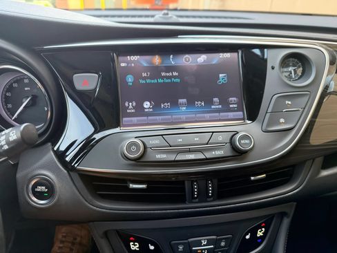 Used 2019 Buick Envision Essence FWD image 30