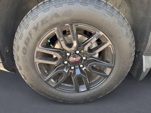 Used 2024 GMC Sierra 1500 Elevation w/ X31 Off-Road Package AWD/4WD image 14