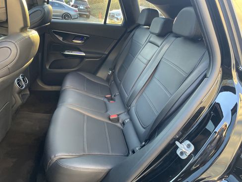 Certified 2025 Mercedes-Benz GLC 300 4MATIC image 40