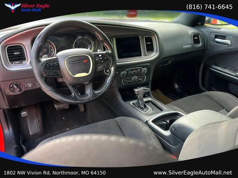 Used 2019 Dodge Charger R/T w/ Cold Weather Package RWD image 11