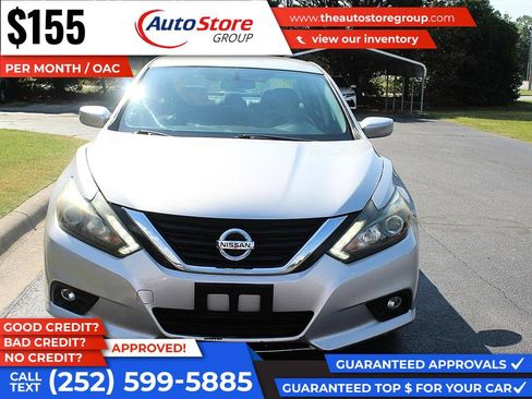 Used 2016 Nissan Altima 2.5 SR w/ LED Appearance Package FWD image 3