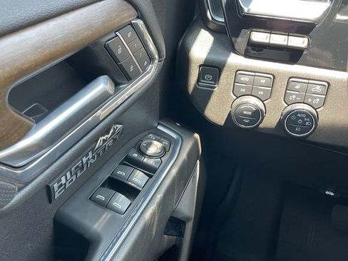 Used 2024 Chevrolet Silverado 1500 High Country w/ High Country Premium Package AWD/4WD image 13