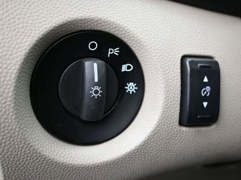 Used 2018 Ford Fiesta SE image 23