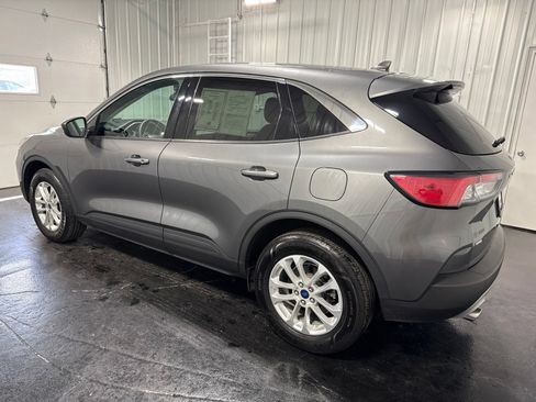 Used 2022 Ford Escape SE w/ Convenience Package AWD/4WD image 2