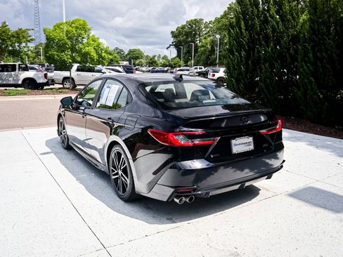 Used 2025 Toyota Camry XSE FWD image 8