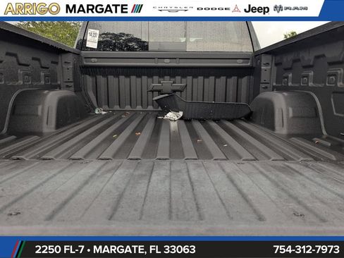 Used 2024 Chevrolet Silverado 1500 LT w/ Safety Package AWD/4WD image 29