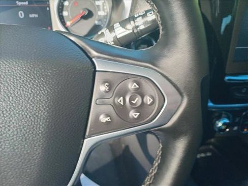 Used 2023 Chevrolet Traverse LT image 19