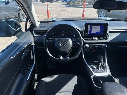 Used 2023 Toyota RAV4 AWD Hybrid image 11