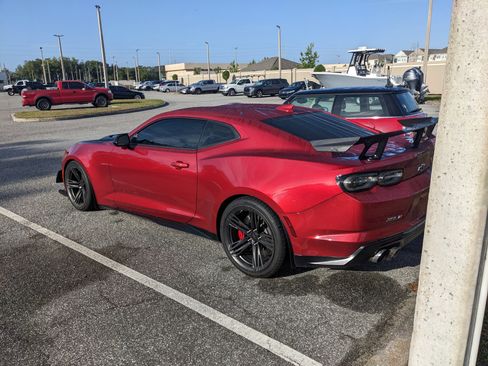 Used 2019 Chevrolet Camaro ZL1 image 10