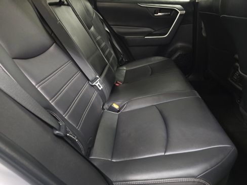 Certified 2022 Toyota RAV4 XLE Premium AWD/4WD image 21