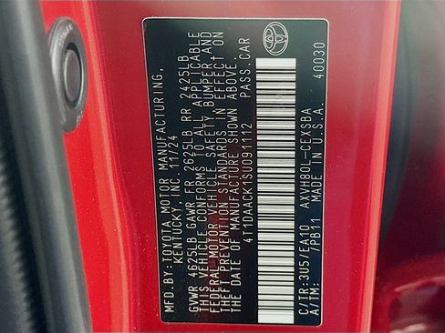 Used 2025 Toyota Camry SE image 12