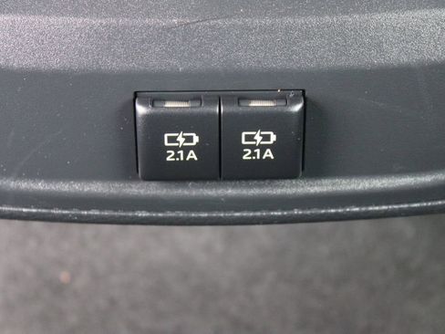 Used 2020 Toyota Avalon XLE w/ Moonroof Package FWD image 25