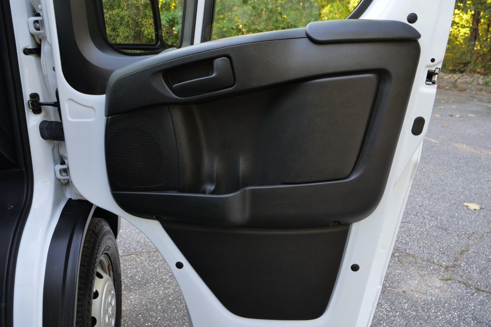 Used 2023 RAM ProMaster 2500 w/ Convenience Group FWD image 19