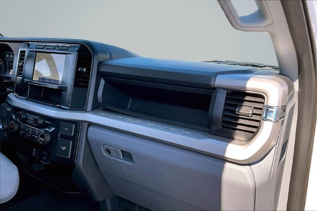 Used 2023 Ford F250 XL w/ STX Appearance Package AWD/4WD image 27