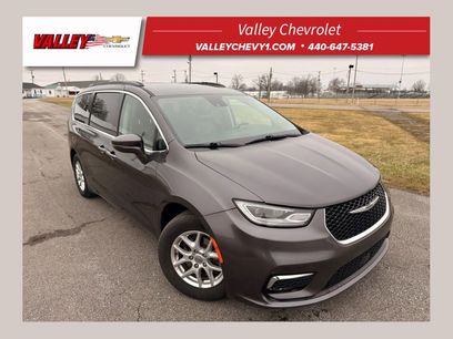 Used 2022 Chrysler Pacifica Touring-L
