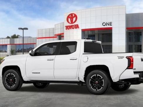 Used 2026 Toyota Tacoma TRD Sport AWD/4WD image 6