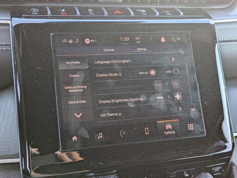 New 2025 Jeep Grand Cherokee L Altitude image 8