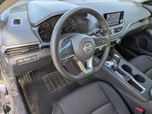 Used 2022 Nissan Altima 2.5 S FWD image 10