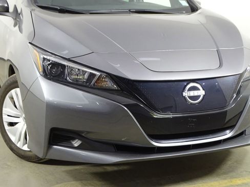 Used 2023 Nissan Leaf S image 42