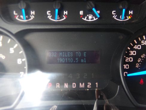 Used 2013 Ford F150 STX w/ Mid Equipment Group RWD image 28