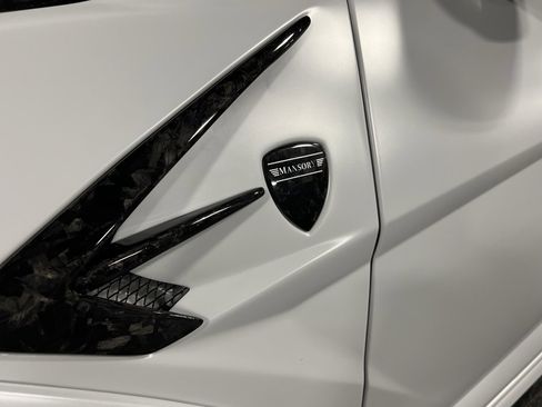 Used 2019 Lamborghini Urus image 8