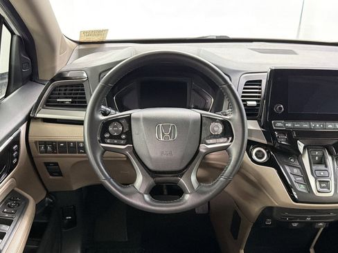 Certified 2024 Honda Odyssey Touring image 27