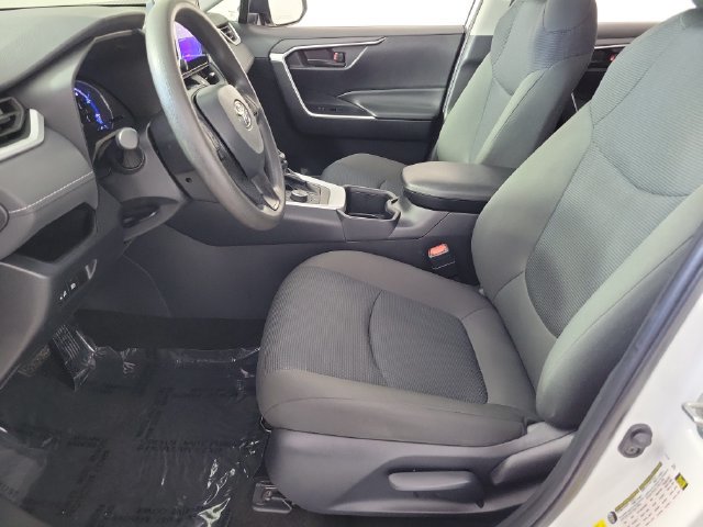 Used 2024 Toyota RAV4 LE AWD/4WD image 19