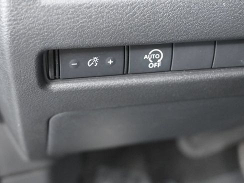 Used 2024 Nissan Rogue S FWD image 23