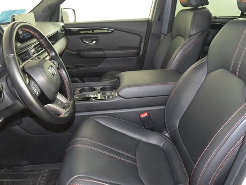 Used 2024 Honda Pilot TrailSport image 25