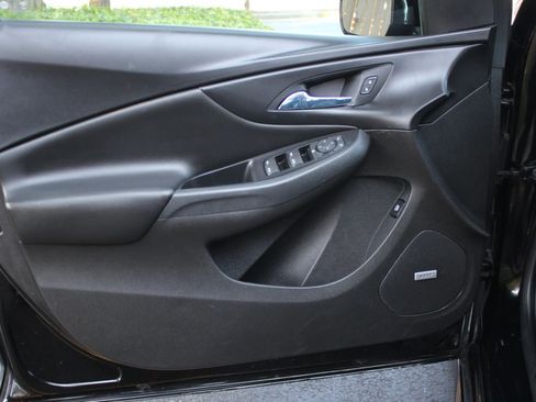 Used 2017 Chevrolet Volt Premier FWD image 9