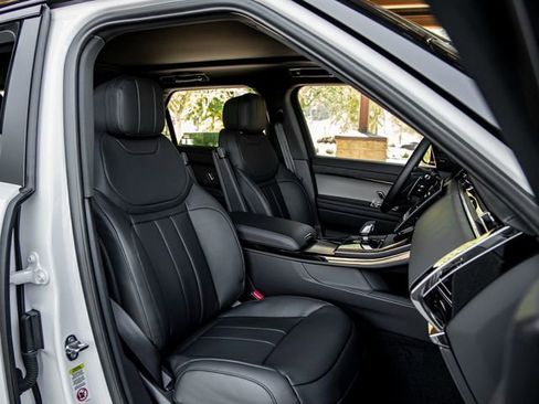 New 2025 Land Rover Range Rover Sport Dynamic SE AWD/4WD image 26
