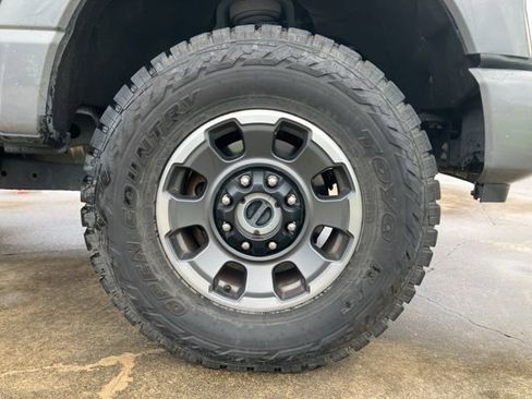 Used 2023 Ford F250 Lariat w/ Lariat Ultimate Package AWD/4WD image 10