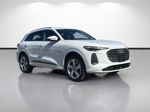 New 2025 Audi Q5 Premium Plus image 1