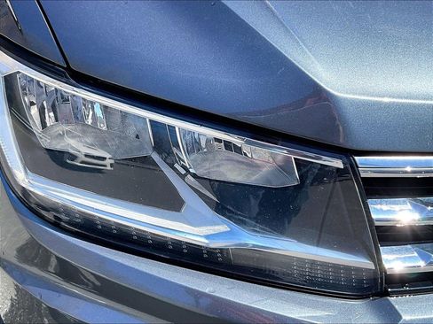 Used 2018 Volkswagen Tiguan SE w/ Panoramic Sunroof Package AWD/4WD image 27